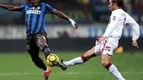 李沁庆功宴疑恋情曝光，肖战粉丝力证“无实据”